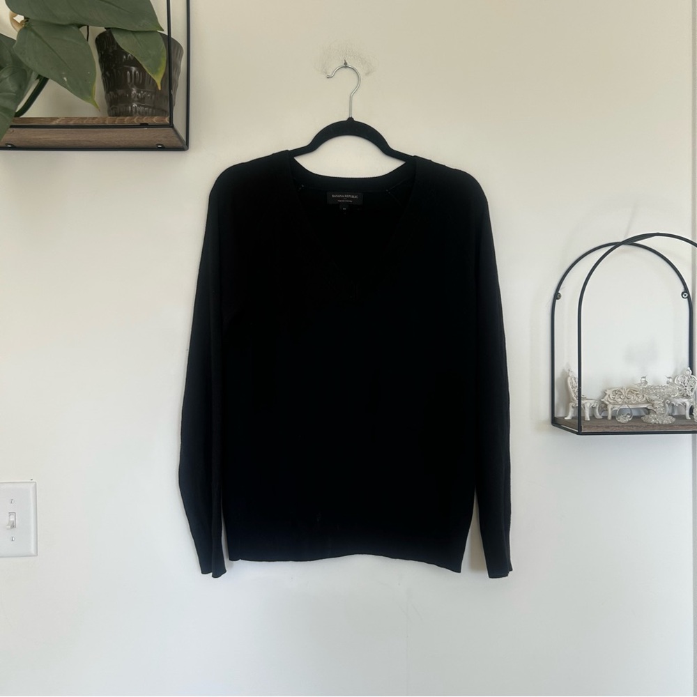 Banana Republic Factory Black Forever Sweater V Neck Long Sleeve Size Medium